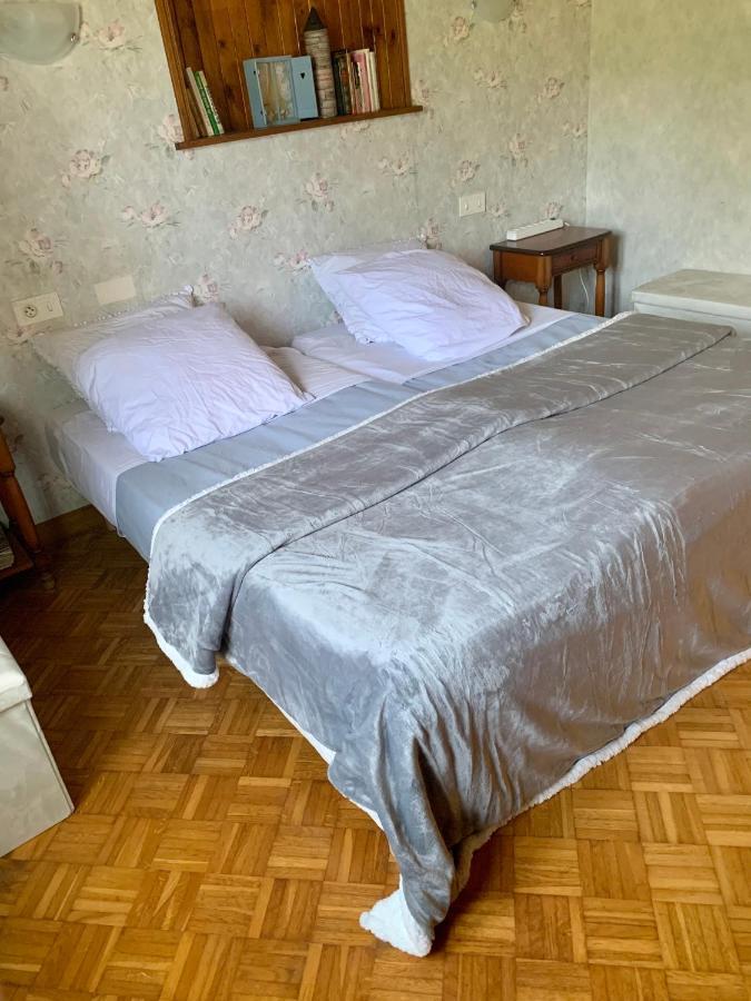 Dormez Dans La Chambre Du Meunier ! Germolles-sur-Grosne Kültér fotó